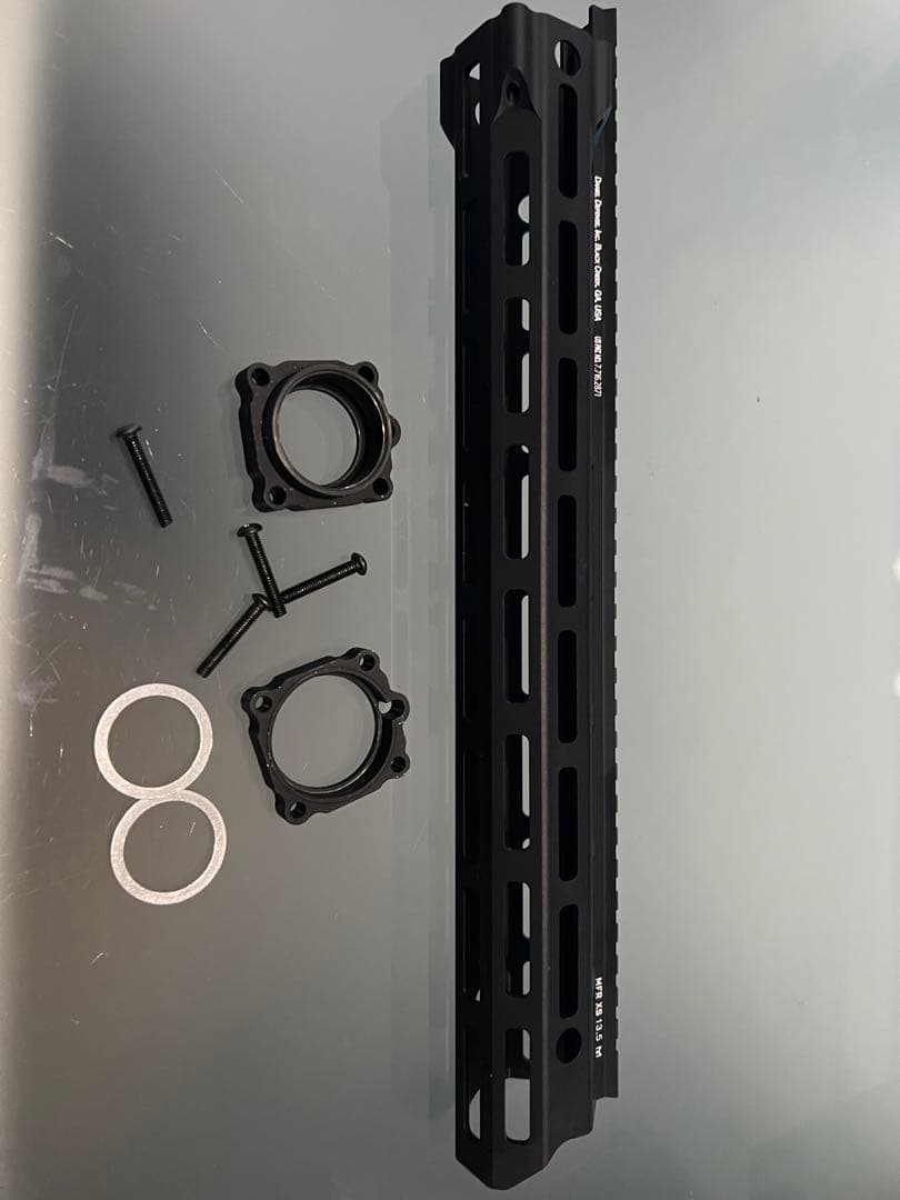 Daniel Defenseタイプ DDM4V7 MFR ハンドガード