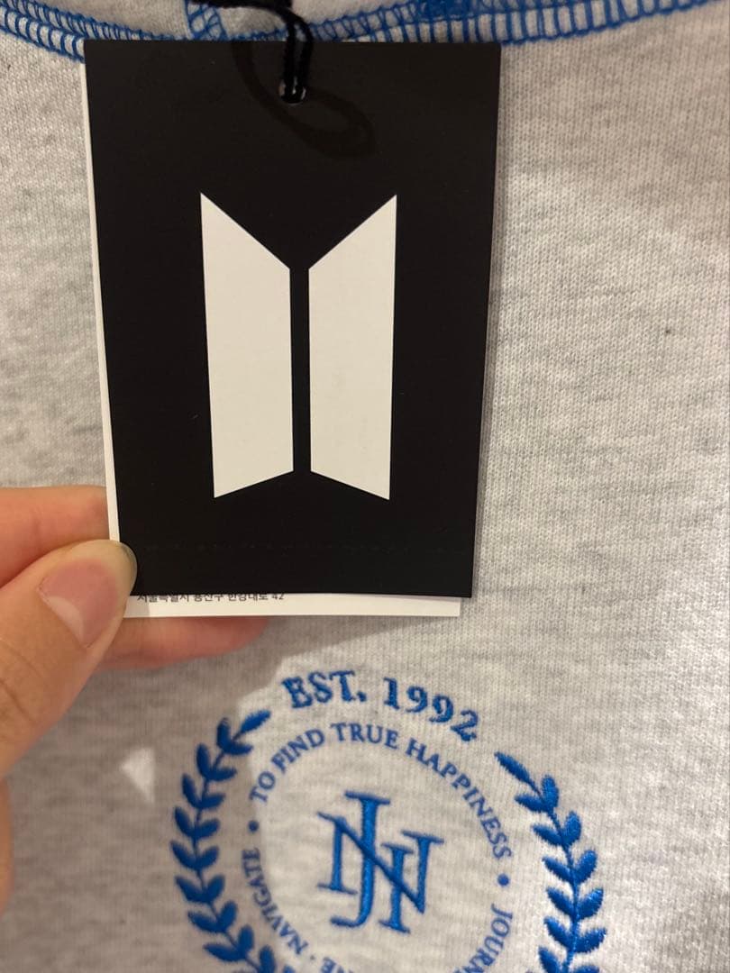 BTS JIN HAPPY POP-UP フーディー　ハッピーパーカー　L新品