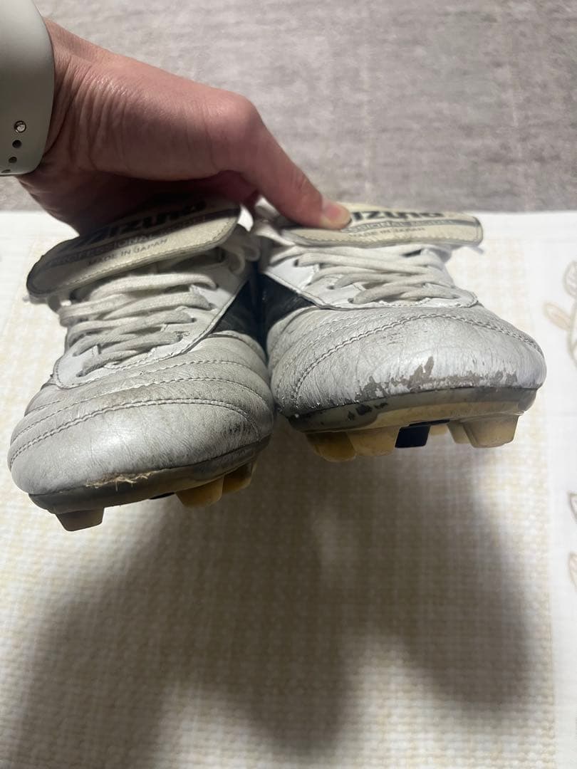 ミズノモレリア 25周年モデル　25.5センチ