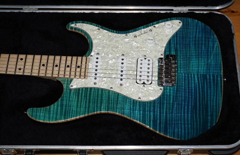 ギター Suhr Standard Pro Bahama Blue