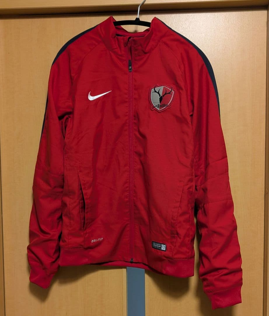 鹿島アントラーズ　ジャケット　Mサイズ