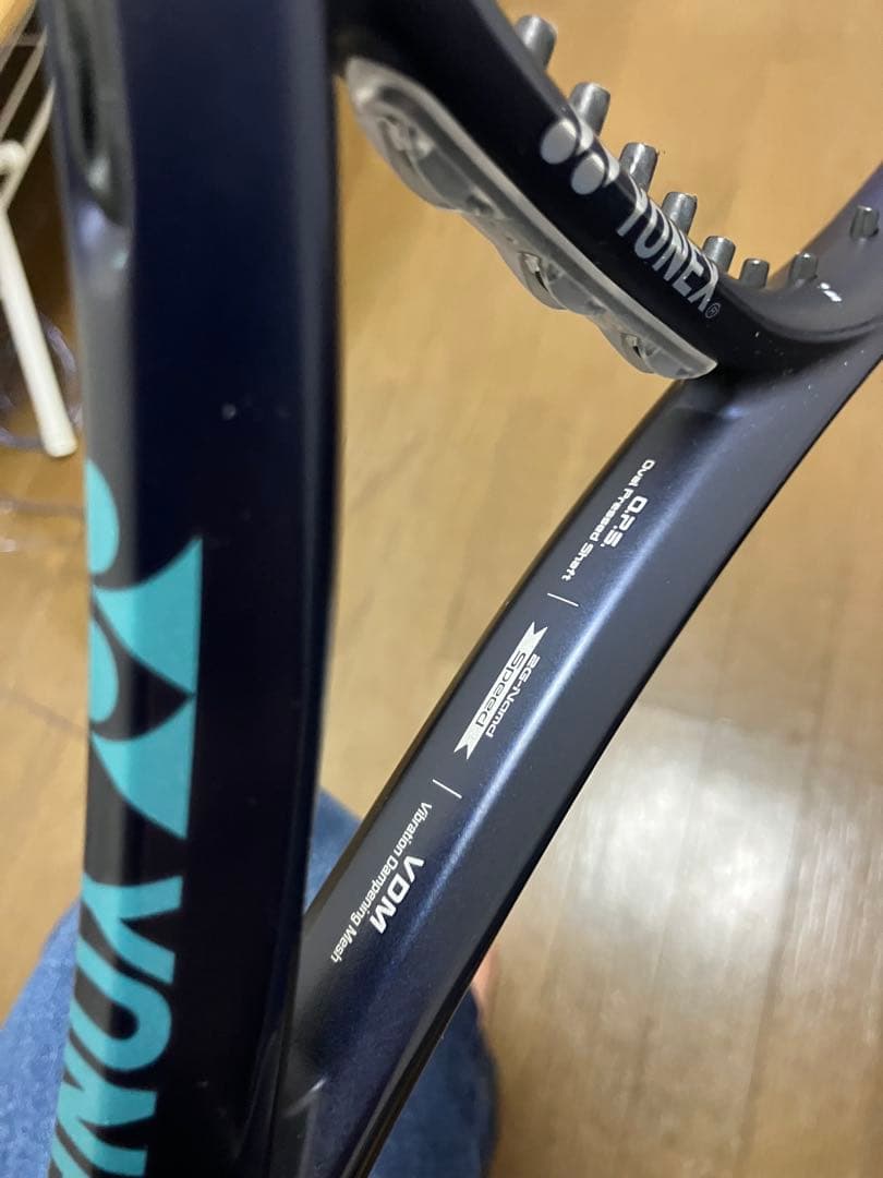 YONEX EZONE 100 g3 テニスラケット
