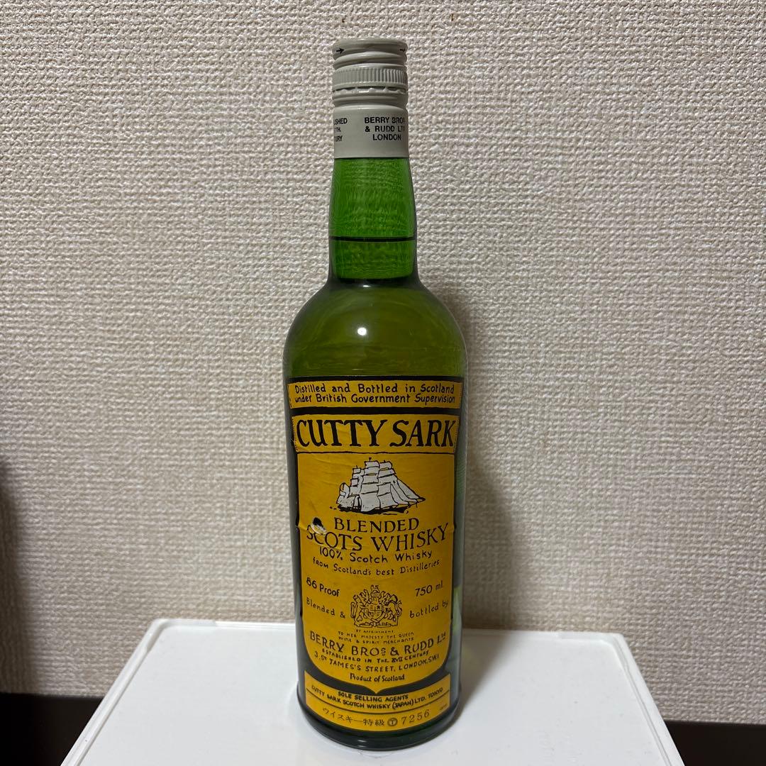 ウイスキー　3本セット　FAMOUS GROUSE カティーサーク　他