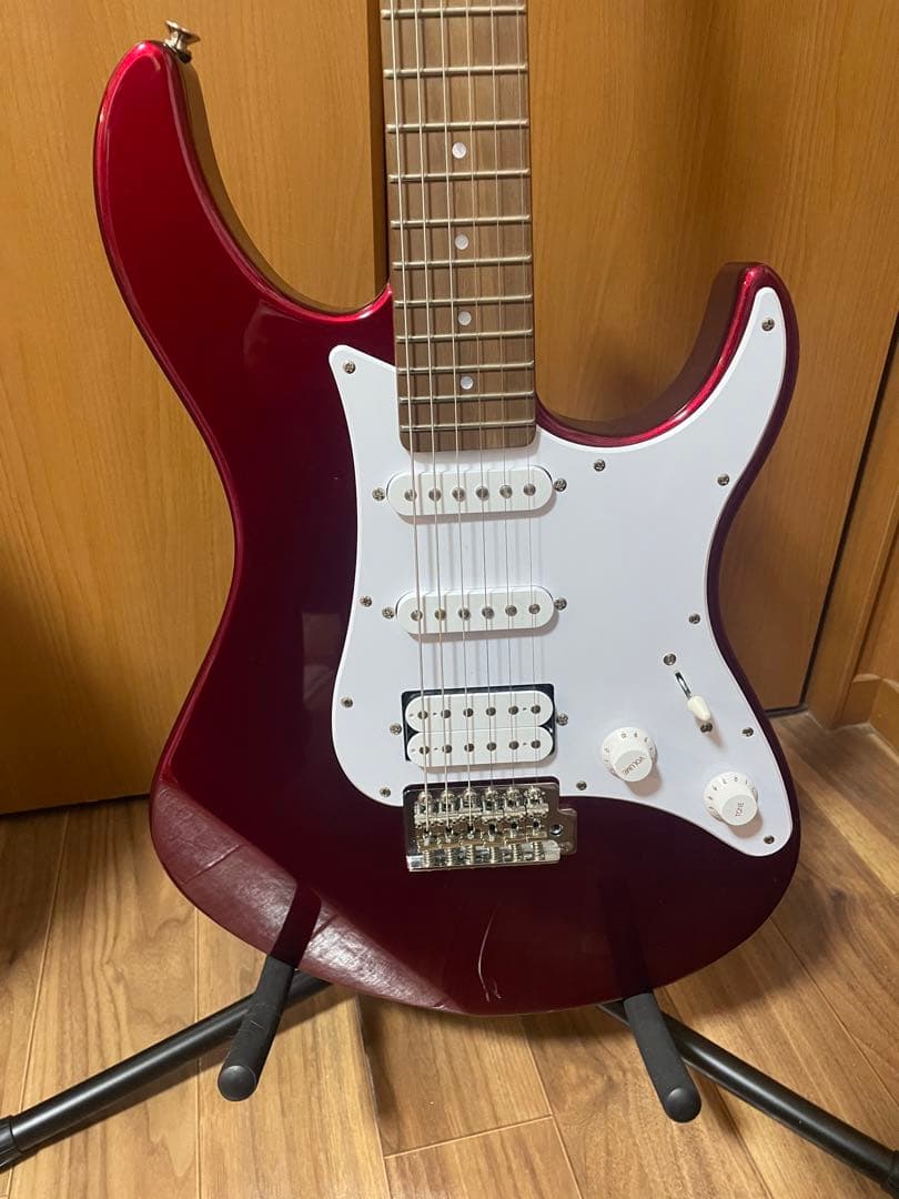 Yamaha パシフィカ　012 エレキギター レッド