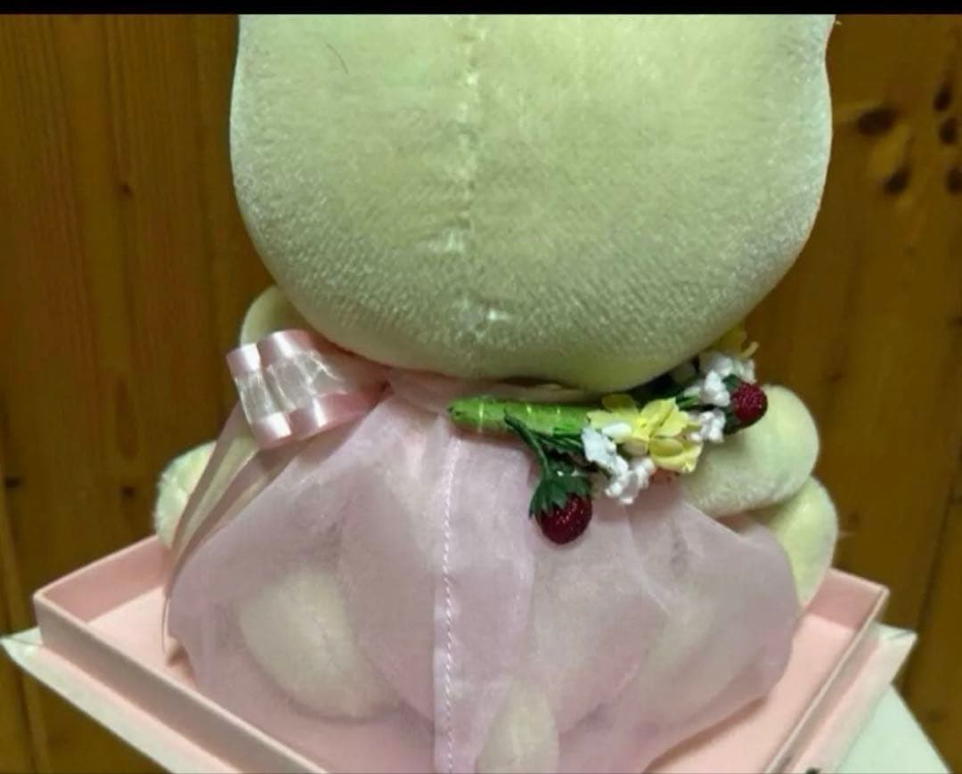 ハローキティ ぬいぐるみ 花飾り付き　保証書付