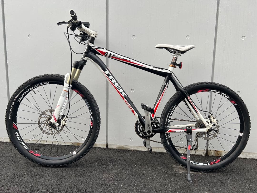 【大阪直接渡しのみ】 トレック TREK 8シリーズ 26インチ 譲渡証明書付き