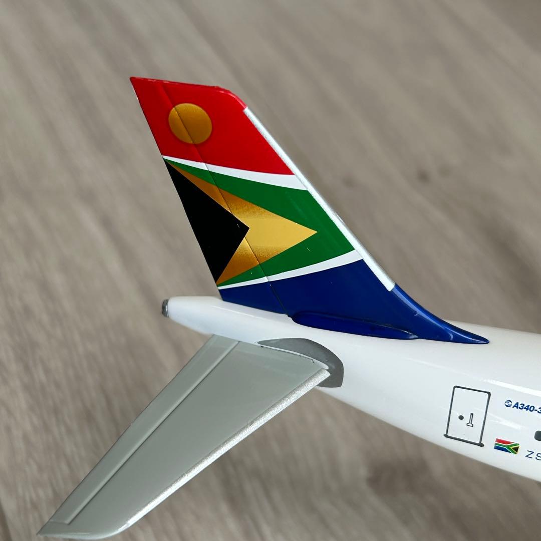 【新品】South African 南アフリカ航空 エアバスA340-300模型