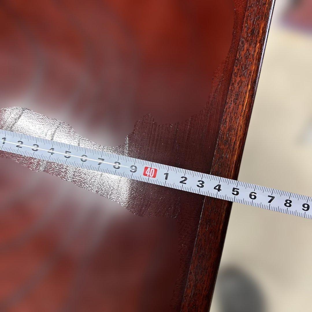 木製箪笥 赤褐色 彫刻デザイン