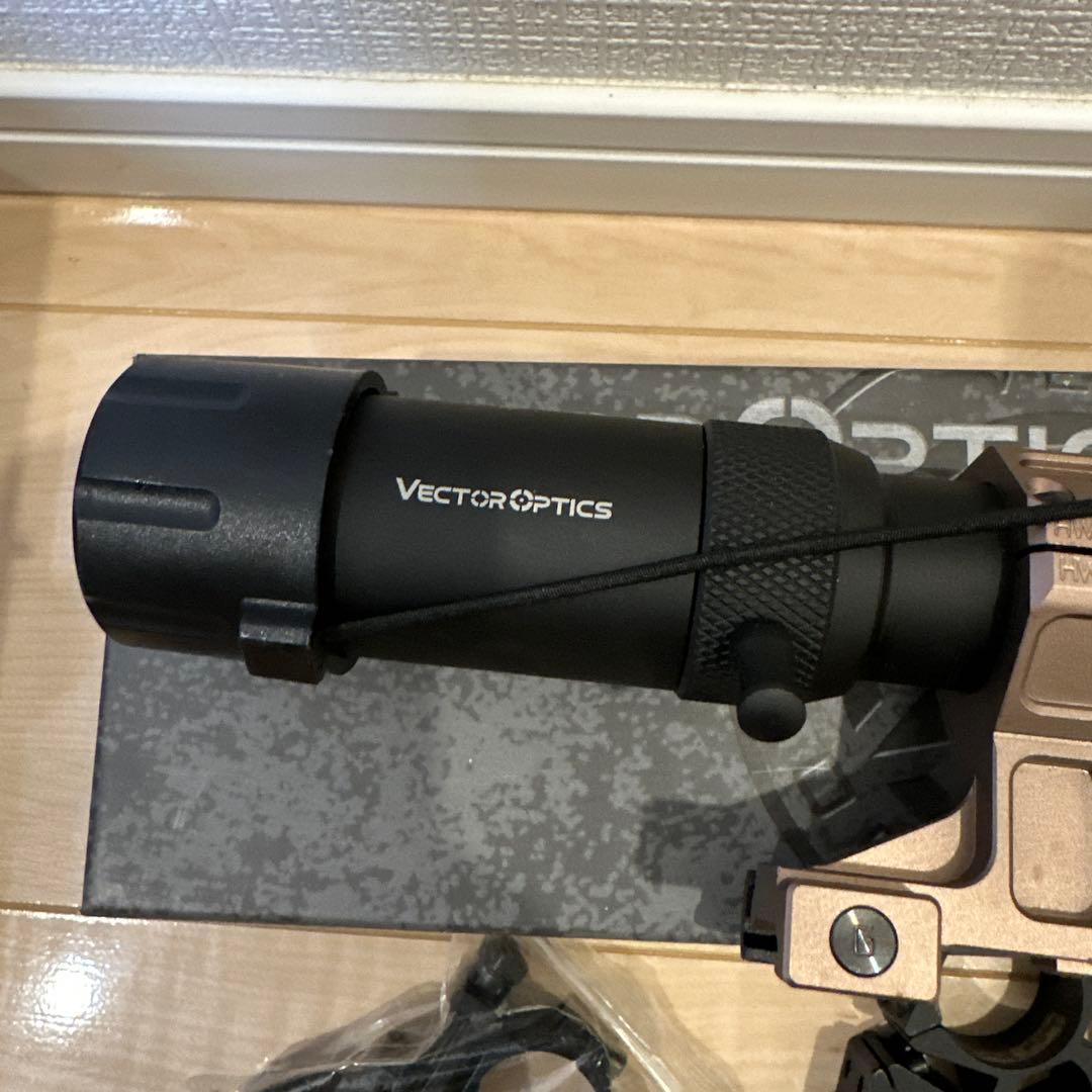 VectorOptics FORESTER JR. ガイズリーマウント付き