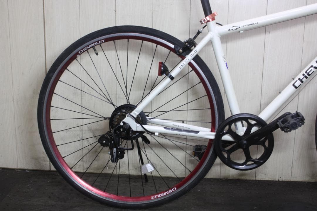 Chevrolet 700C アルミ シマノ6速 430mm クロスバイク