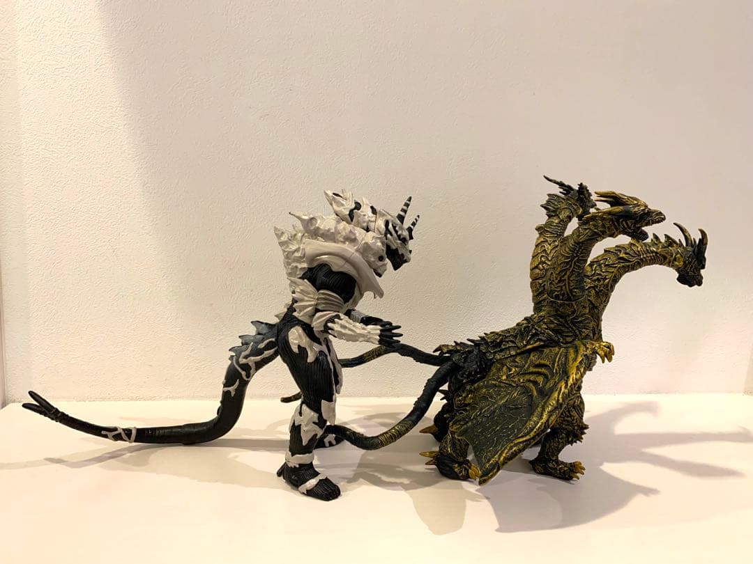 バンダイ旧ムービーモンスターシリーズ 2004モンスターX・カイザーギドラ現状品
