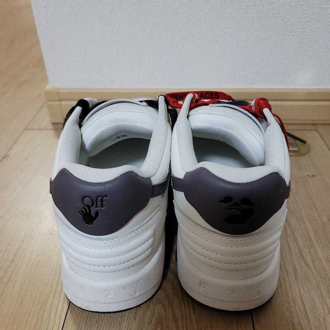 Off-White　スニーカー
