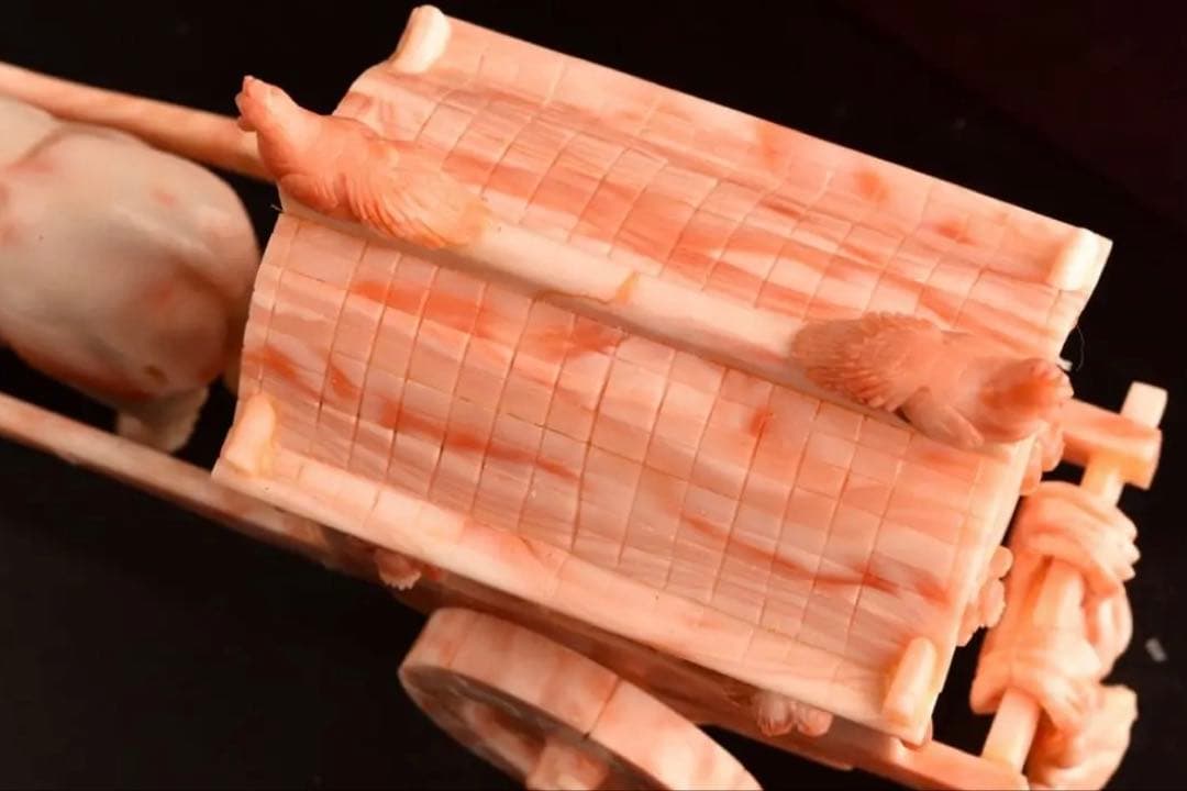 本珊瑚　珊瑚置物　珊瑚彫刻　宝石珊瑚　コ－ラル　牛引き御所車珊瑚宝飾作家山上卓山