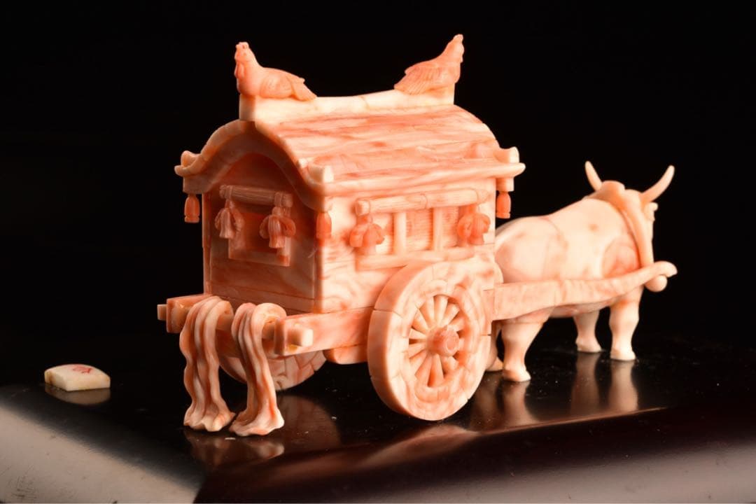 本珊瑚　珊瑚置物　珊瑚彫刻　宝石珊瑚　コ－ラル　牛引き御所車珊瑚宝飾作家山上卓山