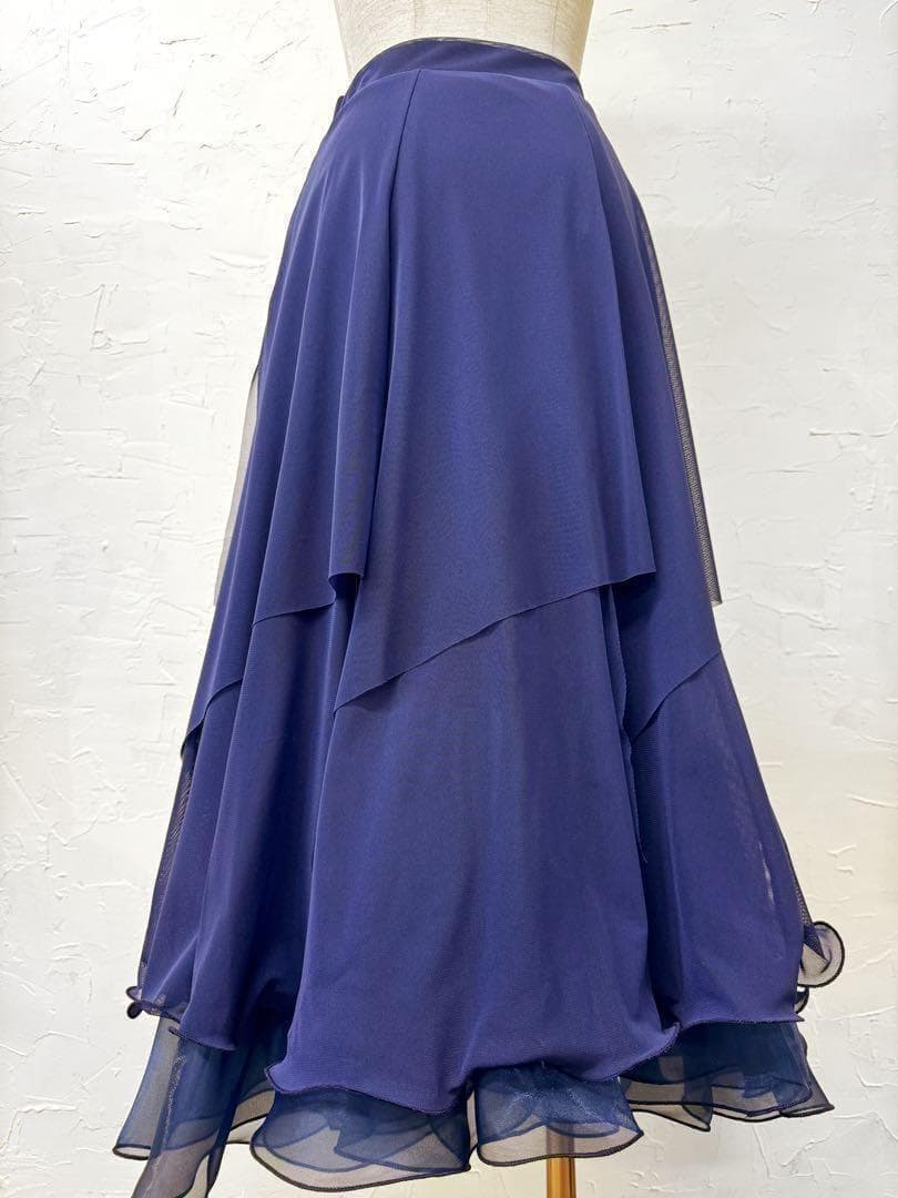 【軽やか】新品　青紫　裾フリル　三段ロングデザインスカートｄ87