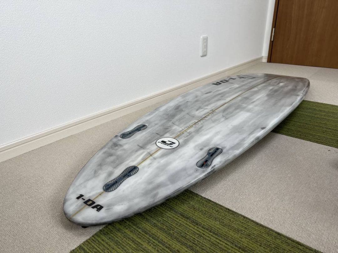 ショートボード 5’8” 1/2 23.4L 1DAシェイプス ラウンドテール