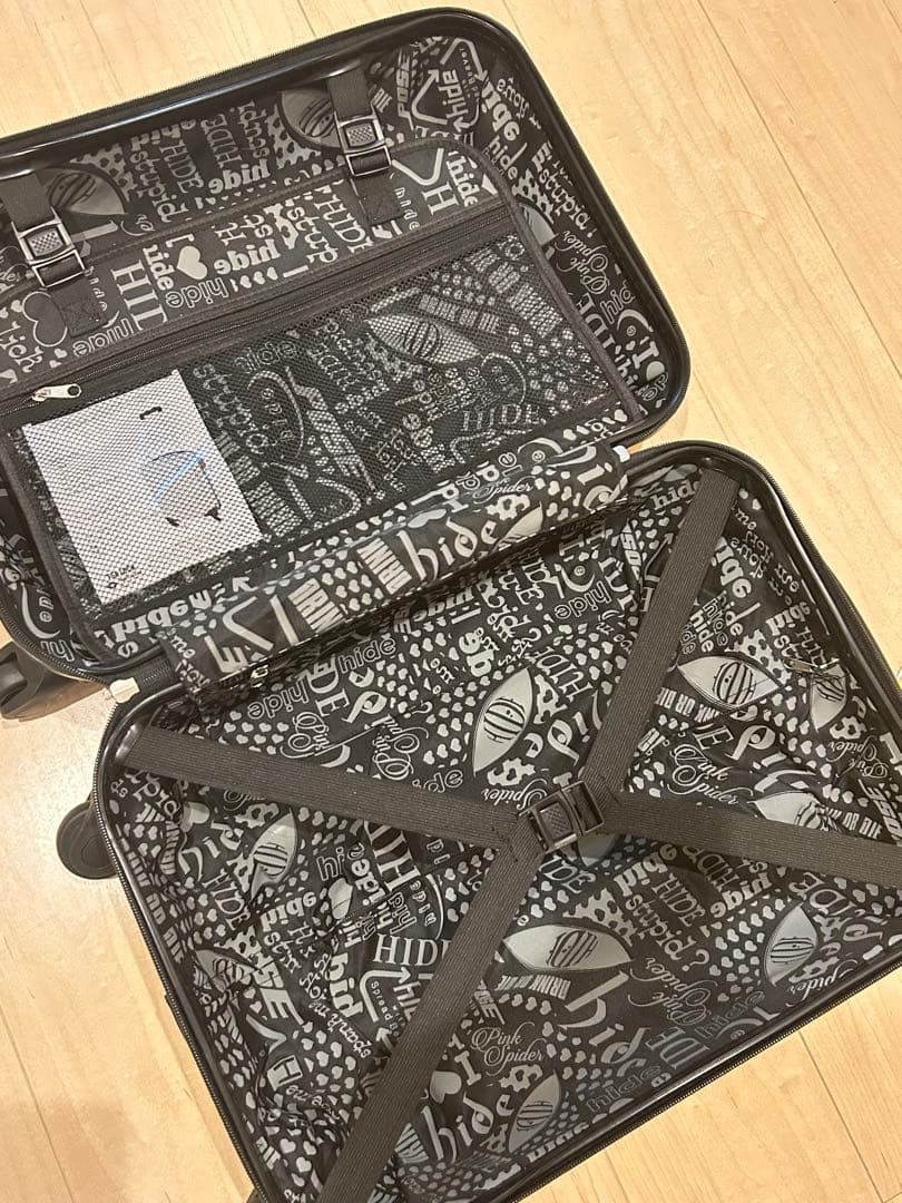 m*m様 hide キャリーケース　スーツケース　イエローハート　限定　新品未使