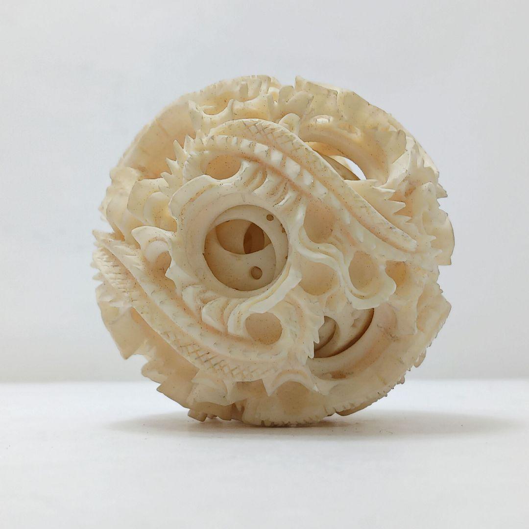 Y2293-3 極上 透かし細工 龍天球置物 総重量139.2gげ