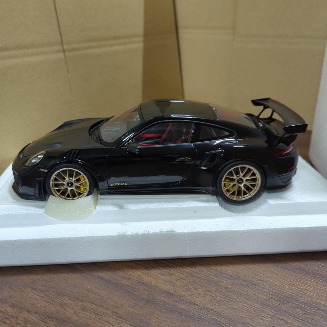 オートアート1/18 ポルシェ 911 (991.2) GT2