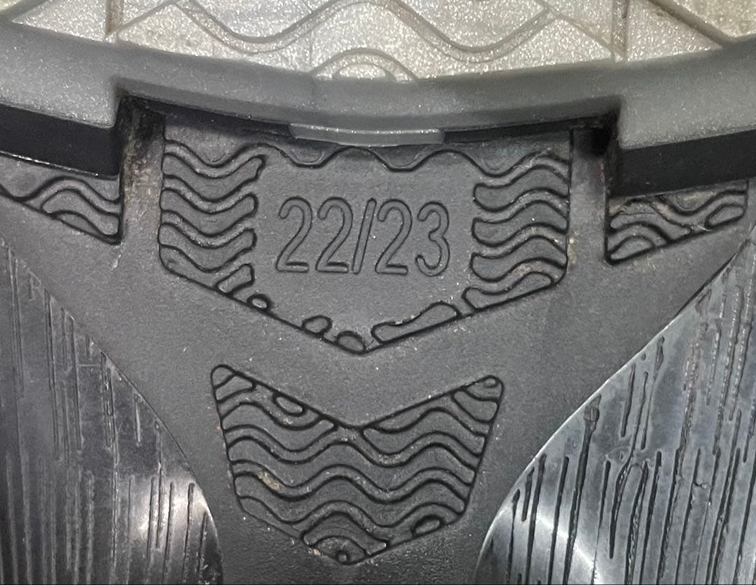 SALOMON QUEST ACCESS 60 スキーブーツ