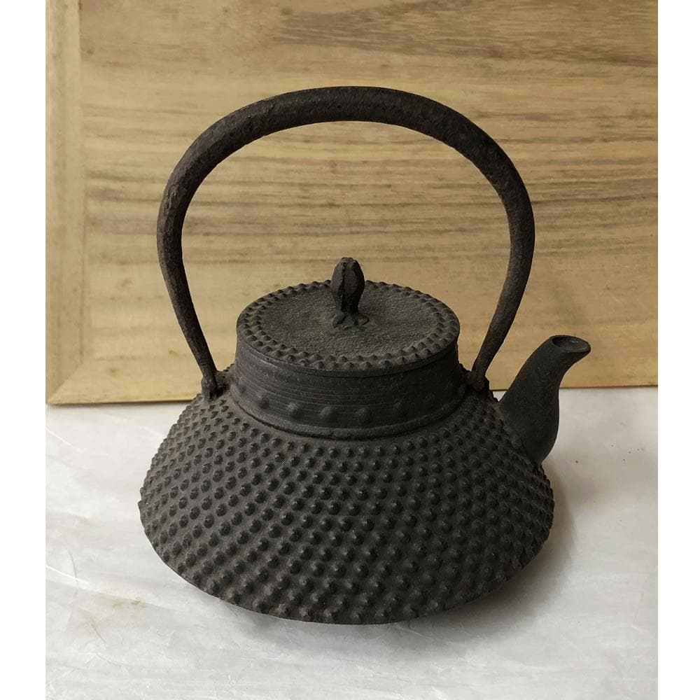 y009 人間国宝 鈴木盛久 霰紋 小型 鉄瓶 高さ14cm 小鉄瓶 茶道具