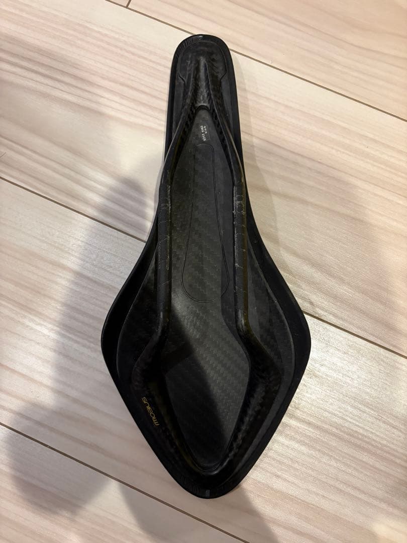 fi’zi:k ARIONE 00 アリオネ00 カーボンレール 超軽量 サドル