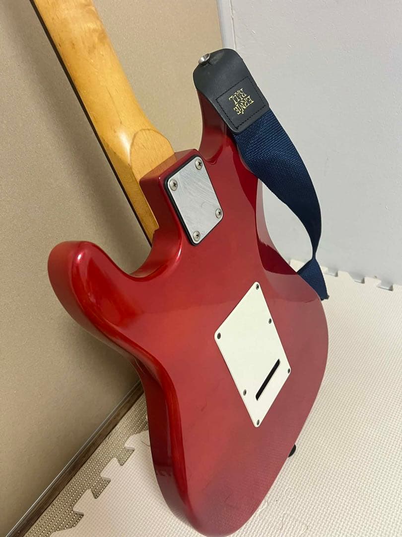 Legend ストラトキャスター レッド