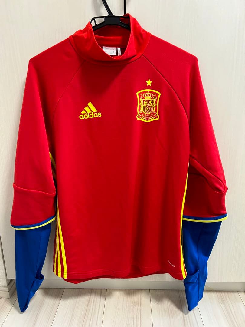 【中古】スペイン代表トレーニングウェア　セットアップMサイズ