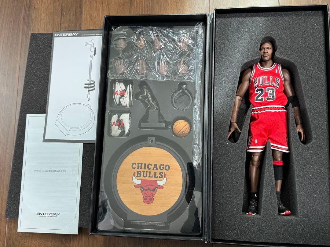 エンターベイ　ジョーダン、コービー　2体セット