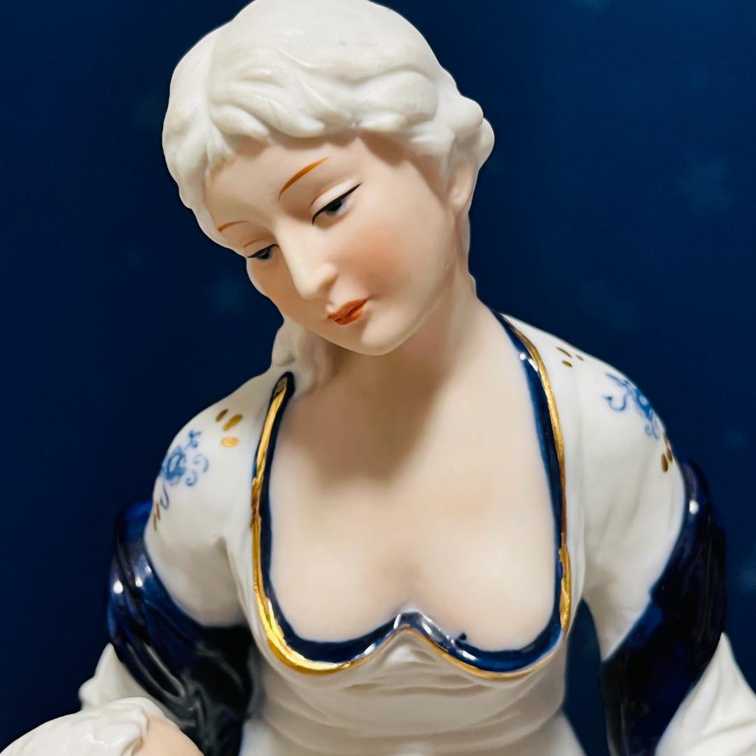  Crown 陶磁器 英国アンティーク・西洋磁器 母と子供 置物