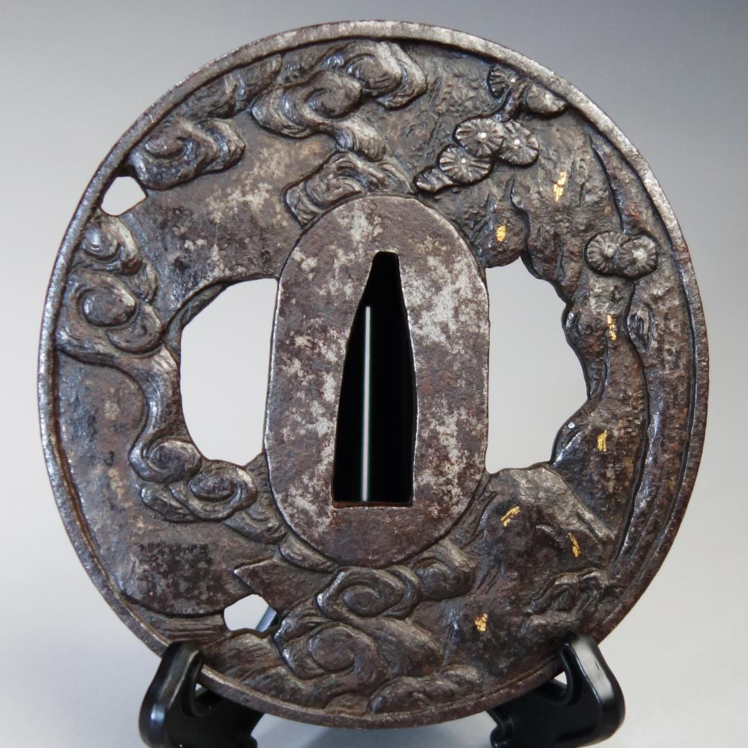 【岩窟賢人巻物図鍔 銅象嵌】 鍔 鐔 鉄地 刀装具 日本刀 武具 江戸 骨董