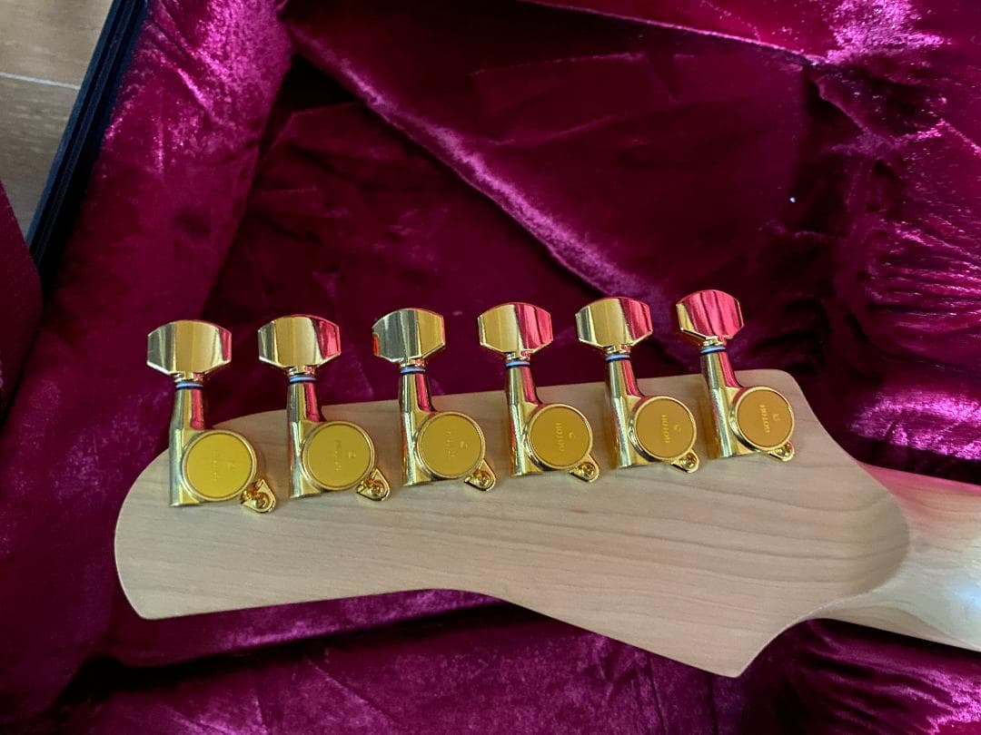 Varita Walnut Beans ケースは別のソフトケースになります。