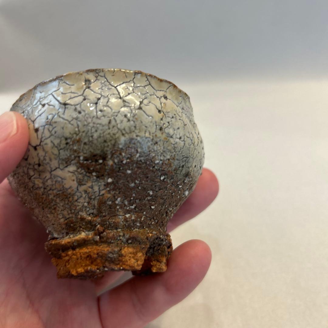 『値引き』【ヴィンテージ萩焼】日本酒盃 白パチパチ釉 萩焼 わなり広台