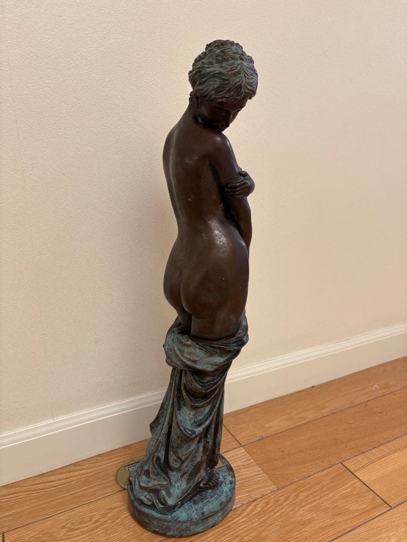 はじらいの時　ブロンズ像　林良慶作