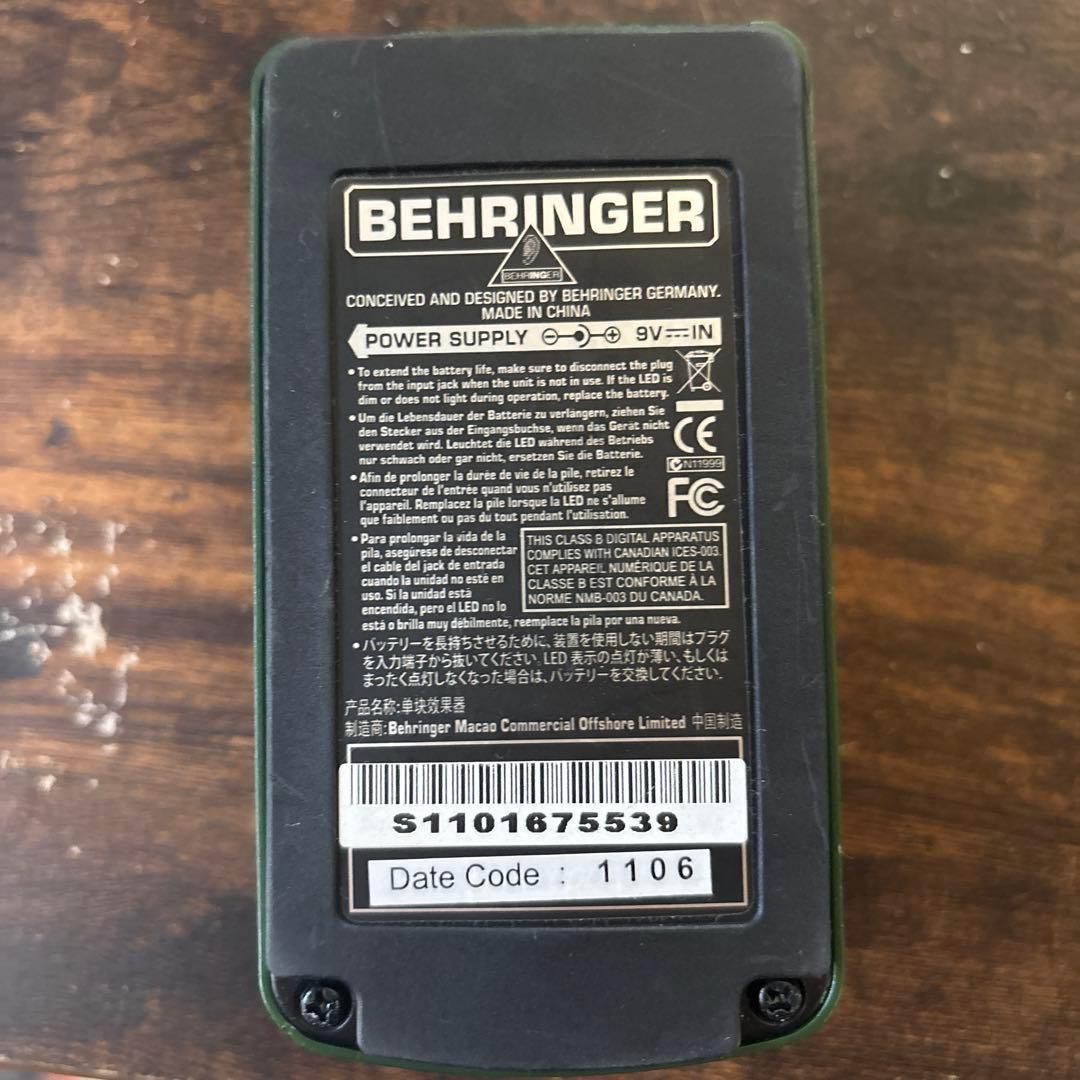 ギター BEHRINGER EM600 ECHO MACHINE