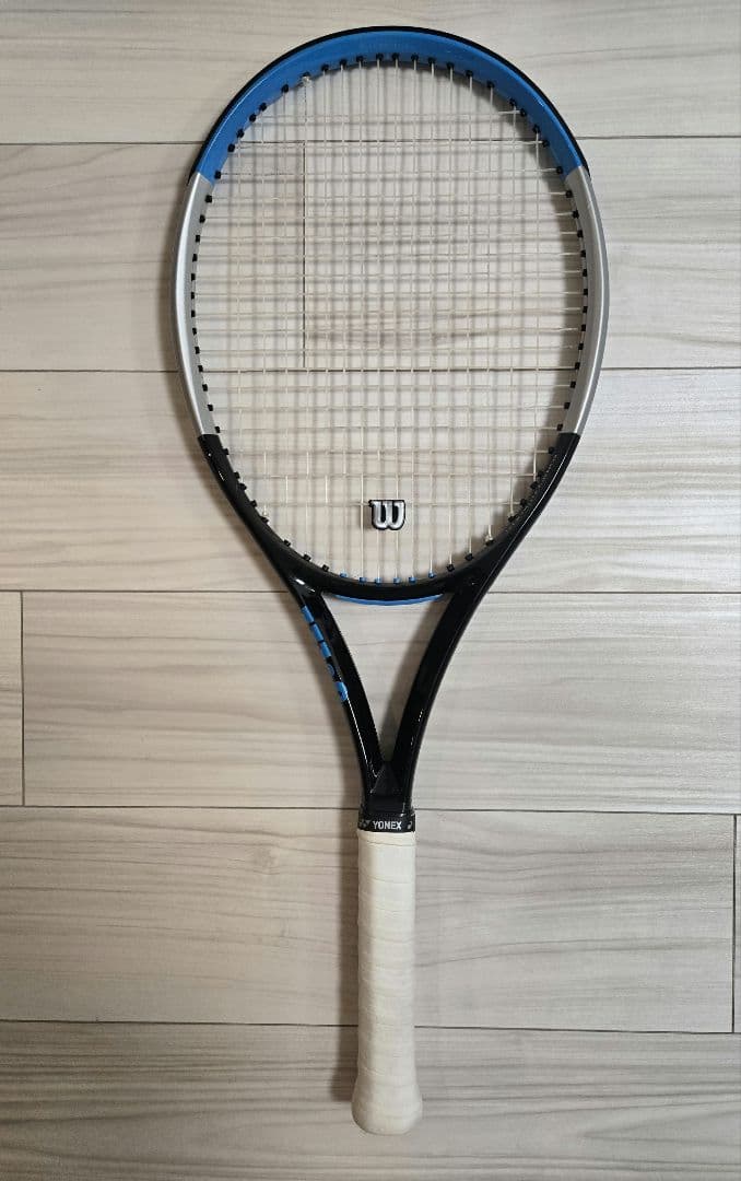 Wilson Ultra 100 v3 (硬式テニスラケット)
