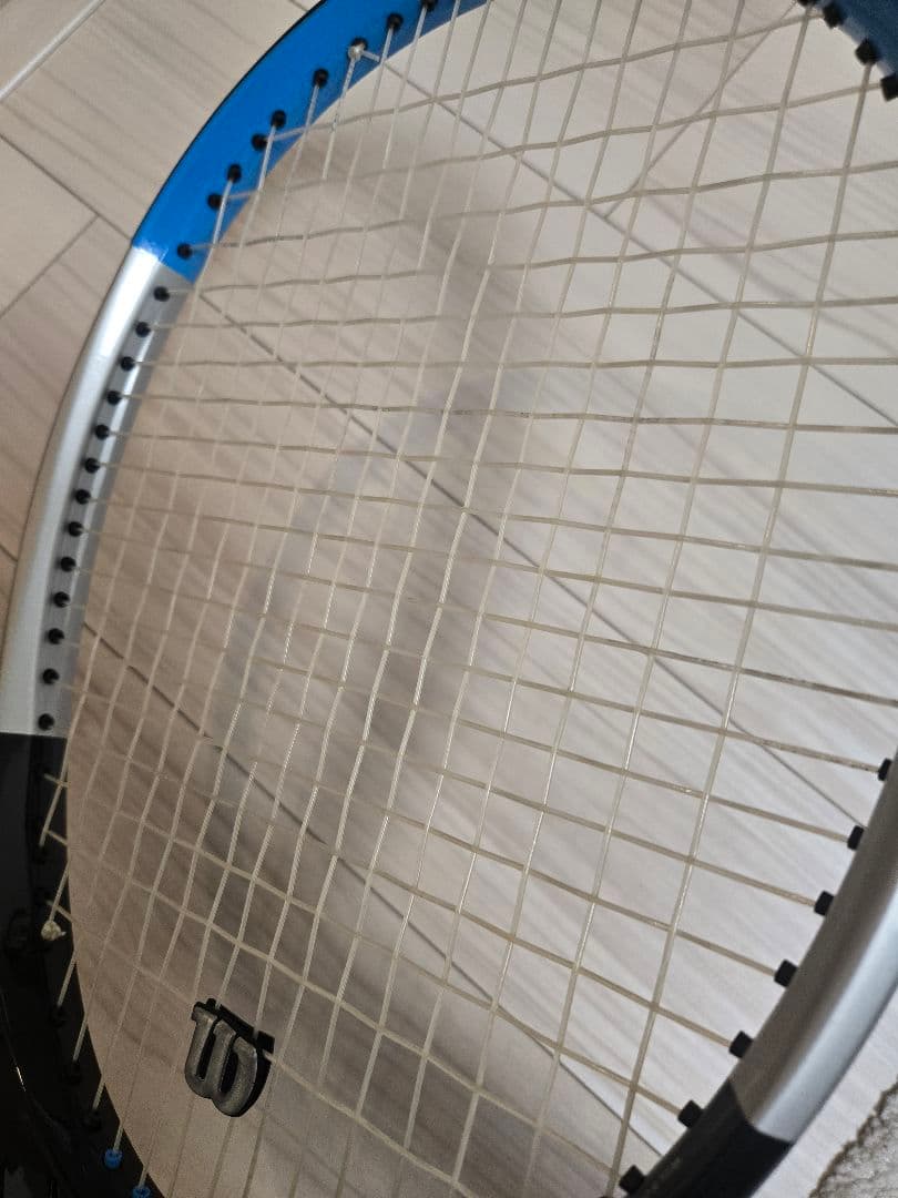 Wilson Ultra 100 v3 (硬式テニスラケット)