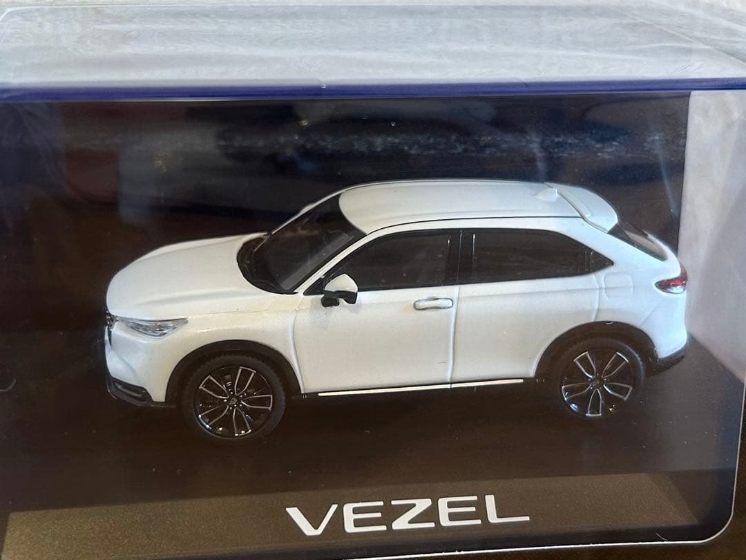 ホンダ ヴェゼル 1/43 純正オプション装着車 ミニカー HJ433002SW