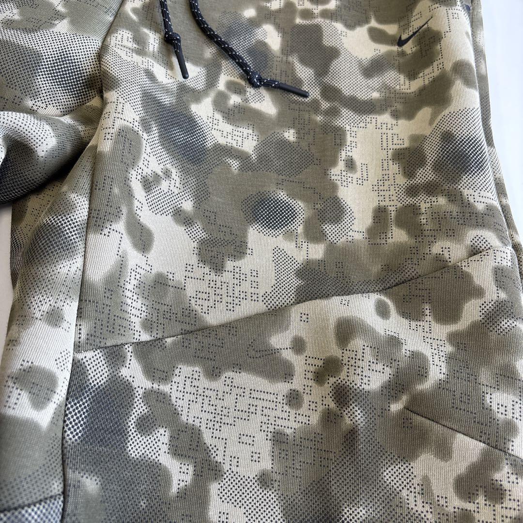 【新品】ナイキ テック メンズ オープンヘム フリース カモ パンツ L