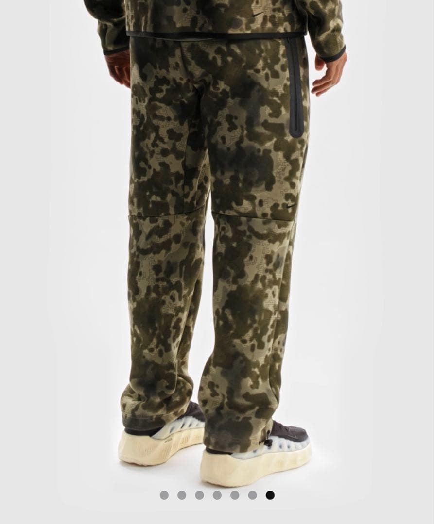 【新品】ナイキ テック メンズ オープンヘム フリース カモ パンツ L