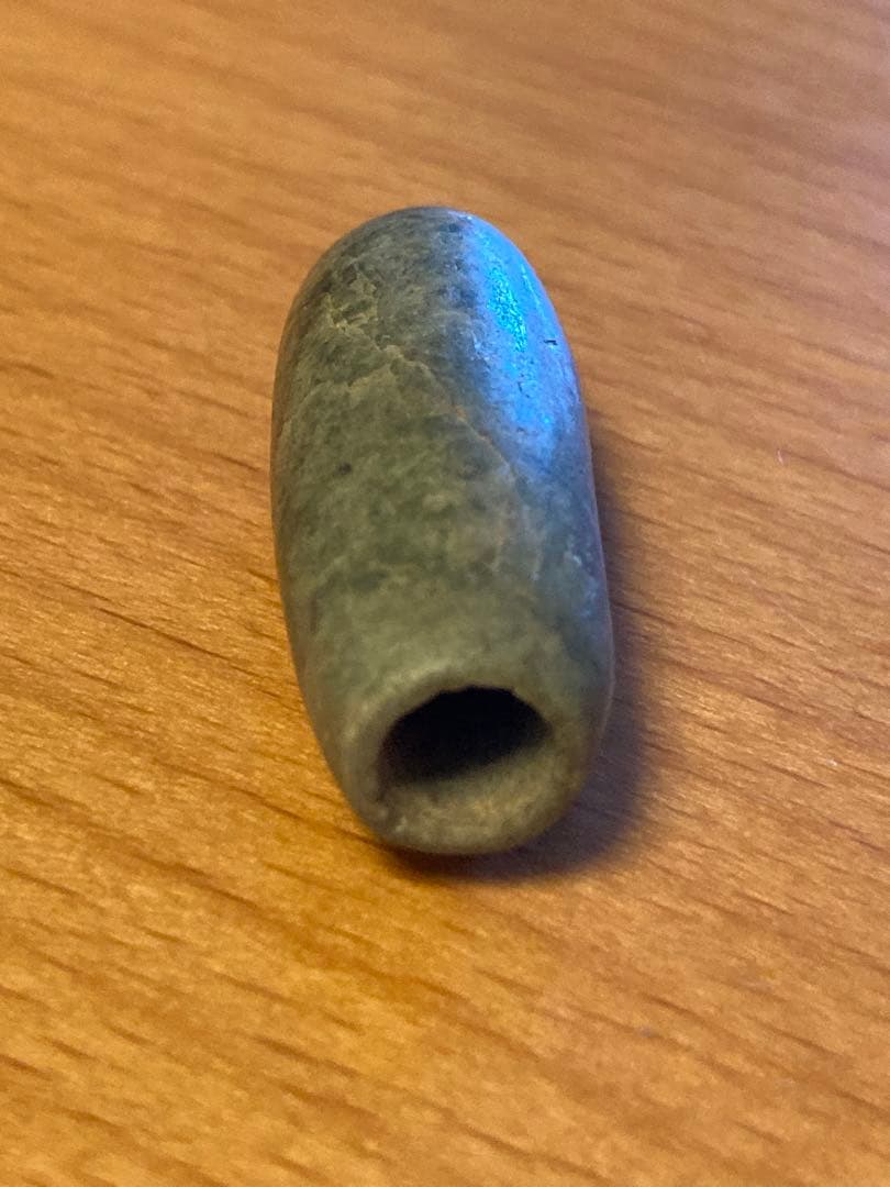 ④マヤ翡翠　天然石　穴付き　希少　天然石