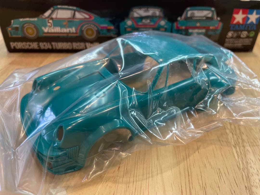 【未組立】タミヤ 1/24 ポルシェ 934 ターボ RSR ヴァイラント