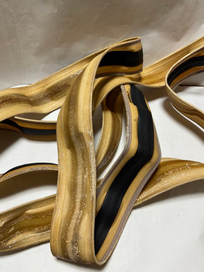 白*響様 Vittoria Corsa proチューブレスタイヤ 2本セット70