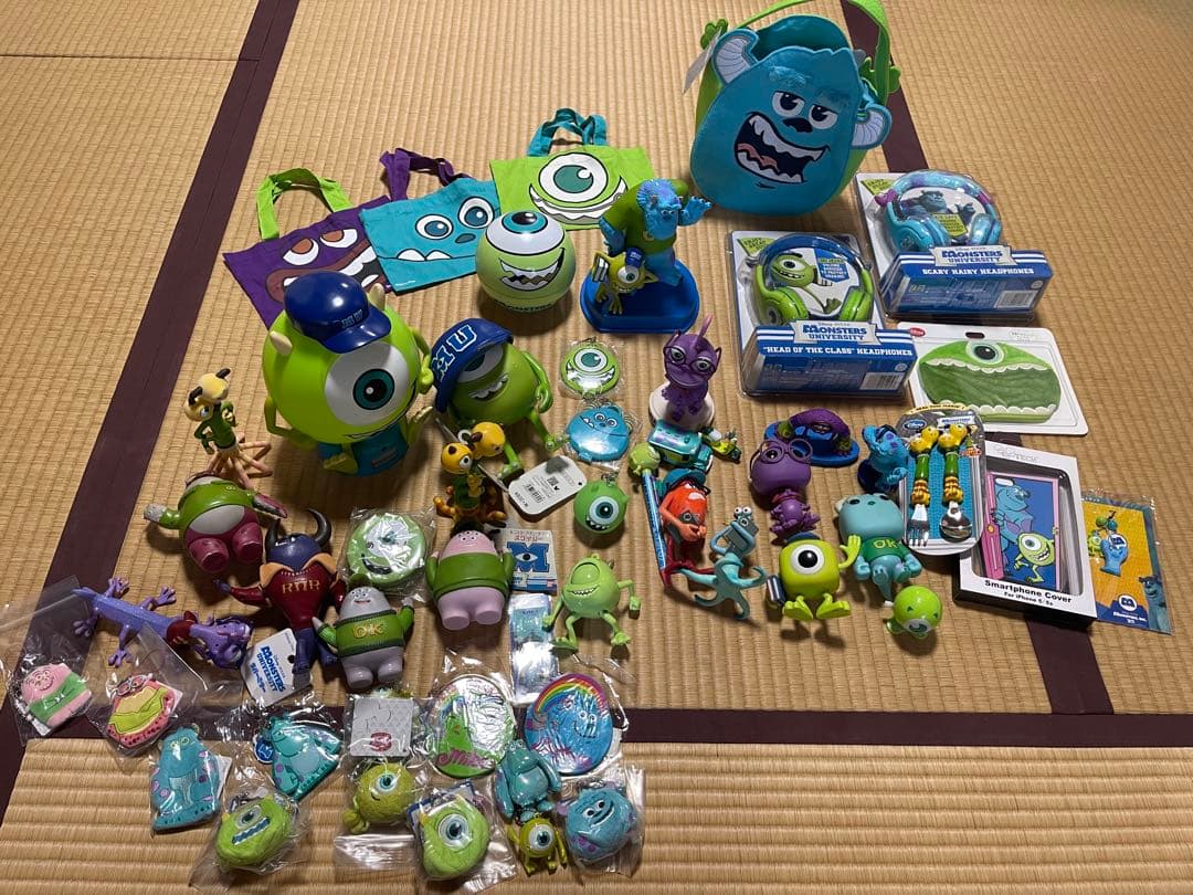 モンスターズインク　MU ディズニー　マイク　サリー　フィギュア　おまとめ