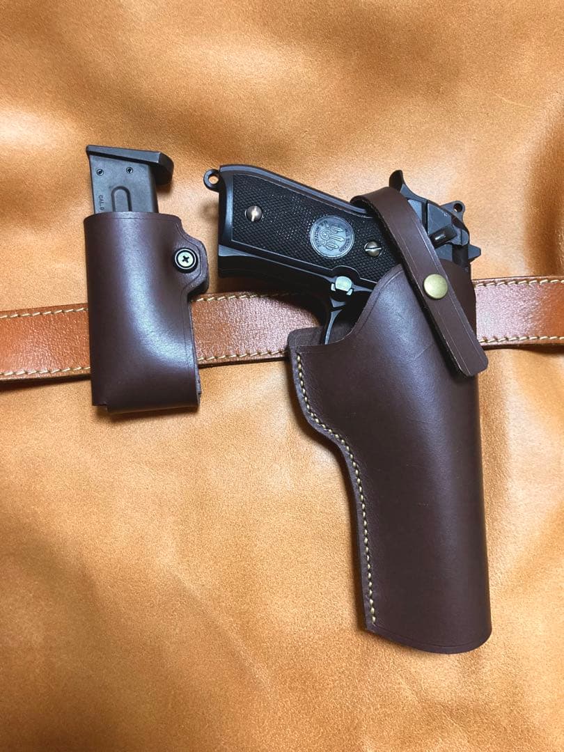 ベレッタM92F系用右利きレザーホルスター ＆ポーチセットNo.654