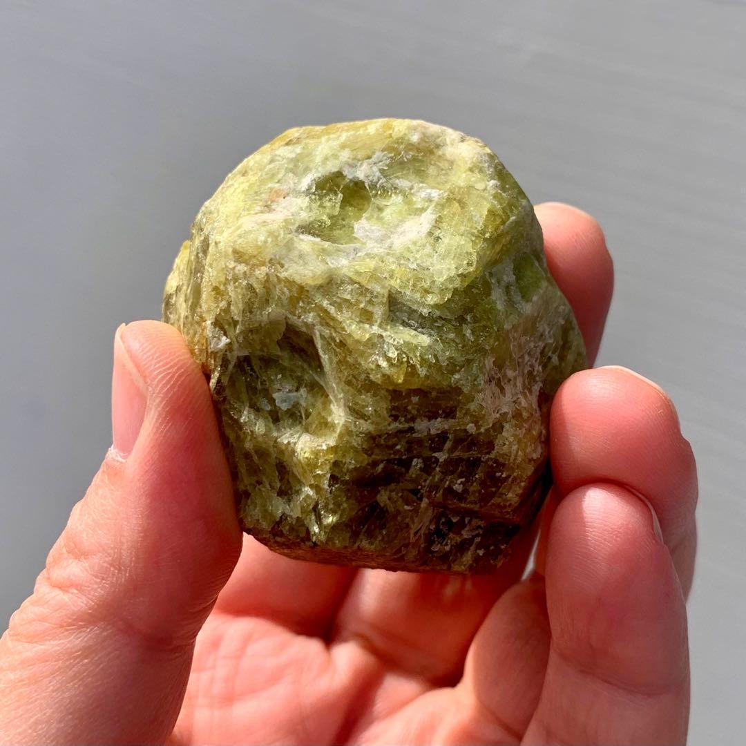 M*I様 ウルトラレア ！イエロー べスビアナイト巨大結晶