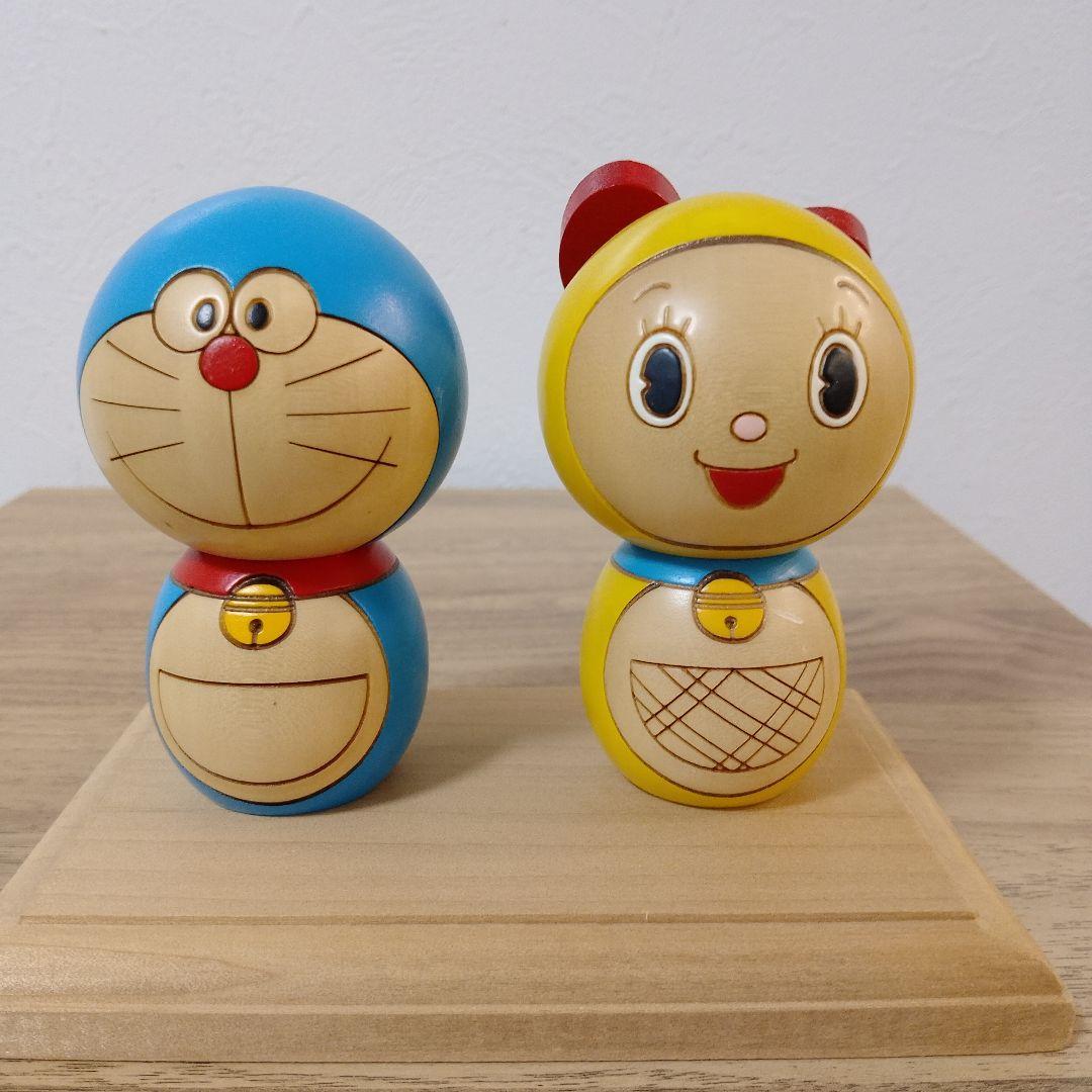 ドラえもん　ドラミちゃん　卯三郎こけし　2点台座セット 　藤子・F・不二雄
