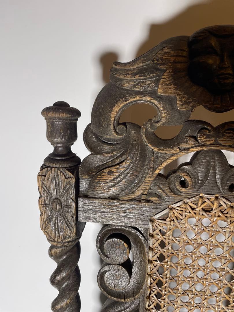 アンティーク ハイバックチェア 聖母子 天使 籐張り ヨーロッパ家具