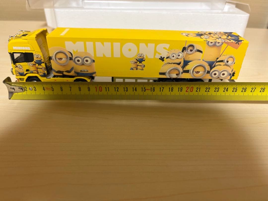 COOL CAR ミニオン トレーラー 1:64