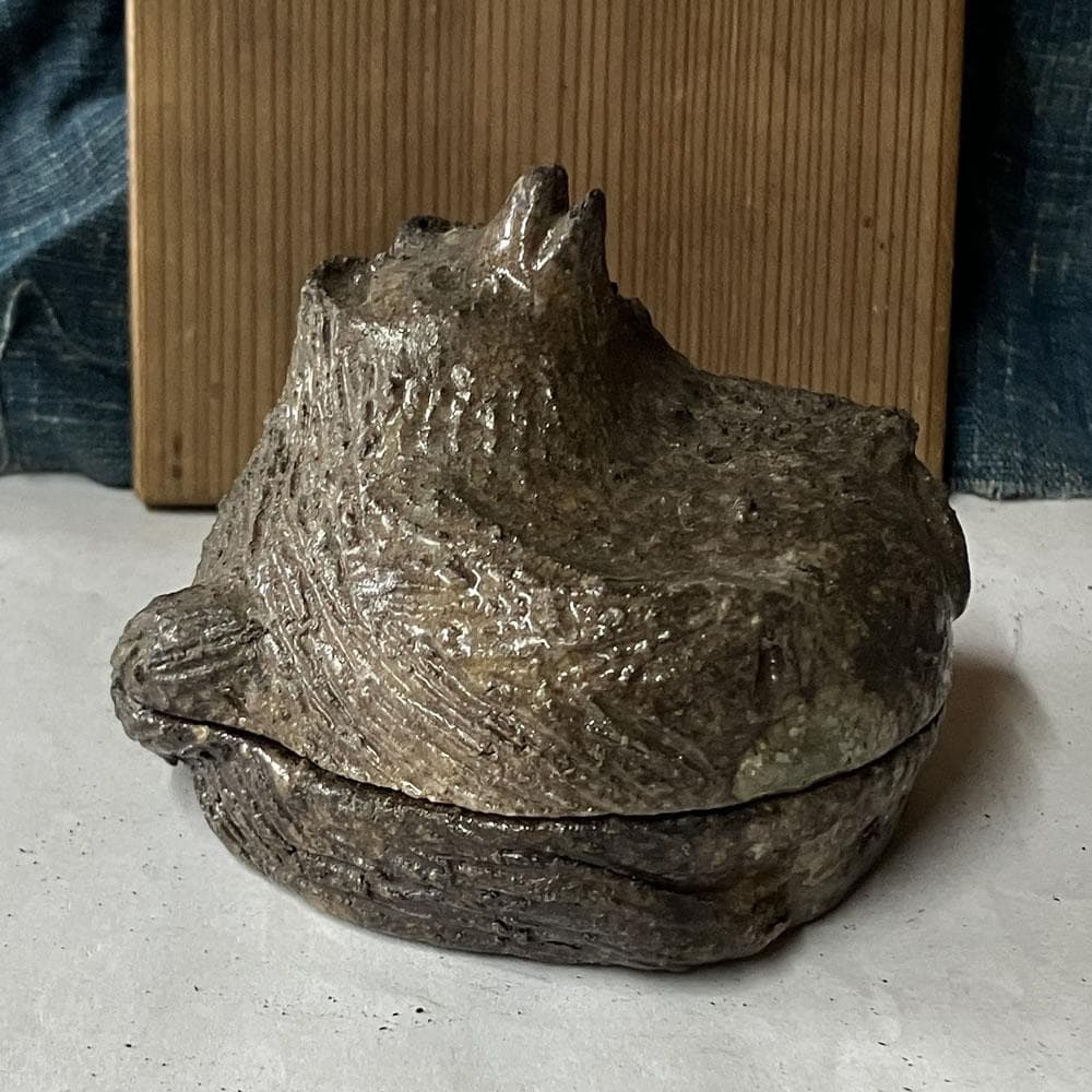 p031 古伊賀 狸 香合 木箱入り たぬき タヌキ 時代 茶道具